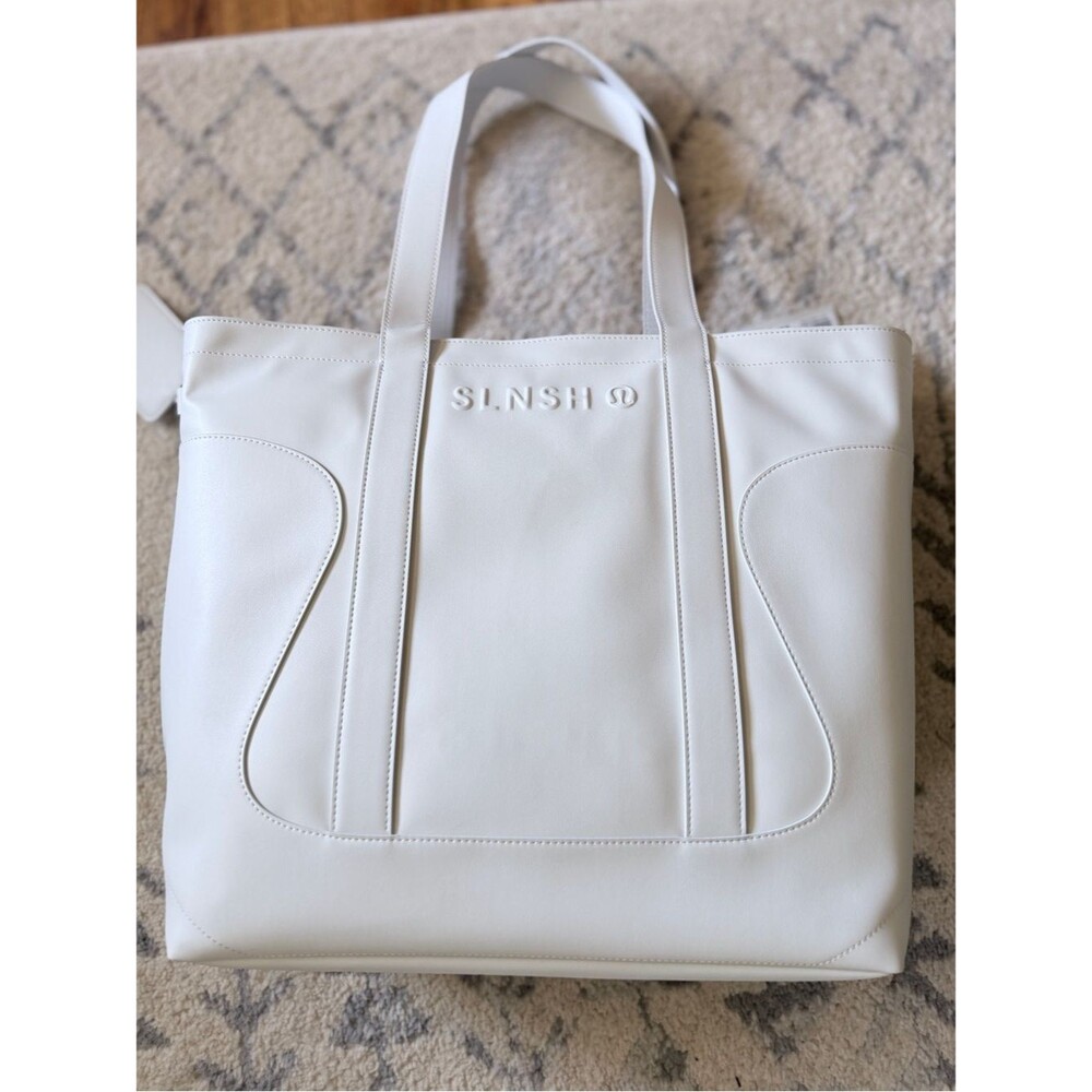 lululemon athletica Cactus "Leather" Tote - Picture 2 of 3